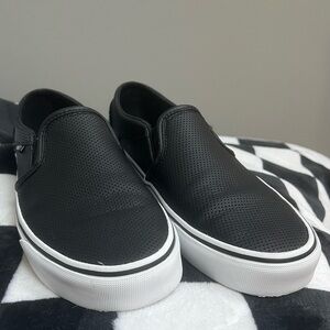 Vans On Skate Slip On Shoes Black Perforated Leather Sz Men’s 6.5 Women’s 8